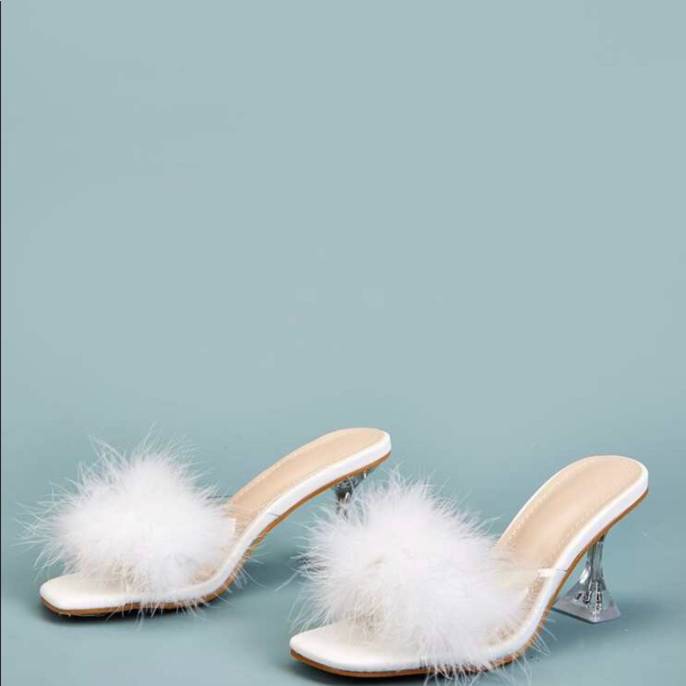 Open toe plush heel